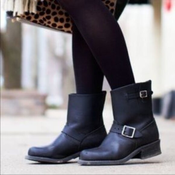 Frye Black Engineer 8r Short - Picture 3 of 7